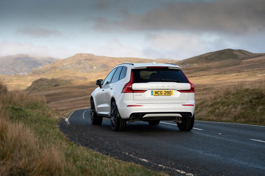  Volvo XC60 T8 Polestar Engineered 2019 года  (UK) (фото 26 из 40)